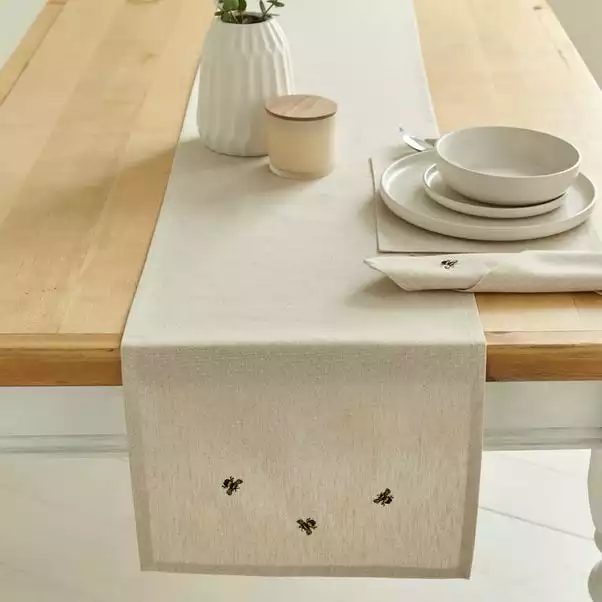 Dunelm Bees Runner - Image 2