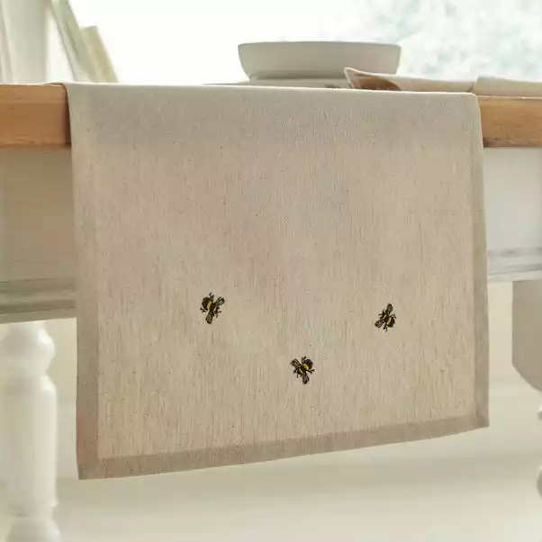 Dunelm Bees Runner - Image 3